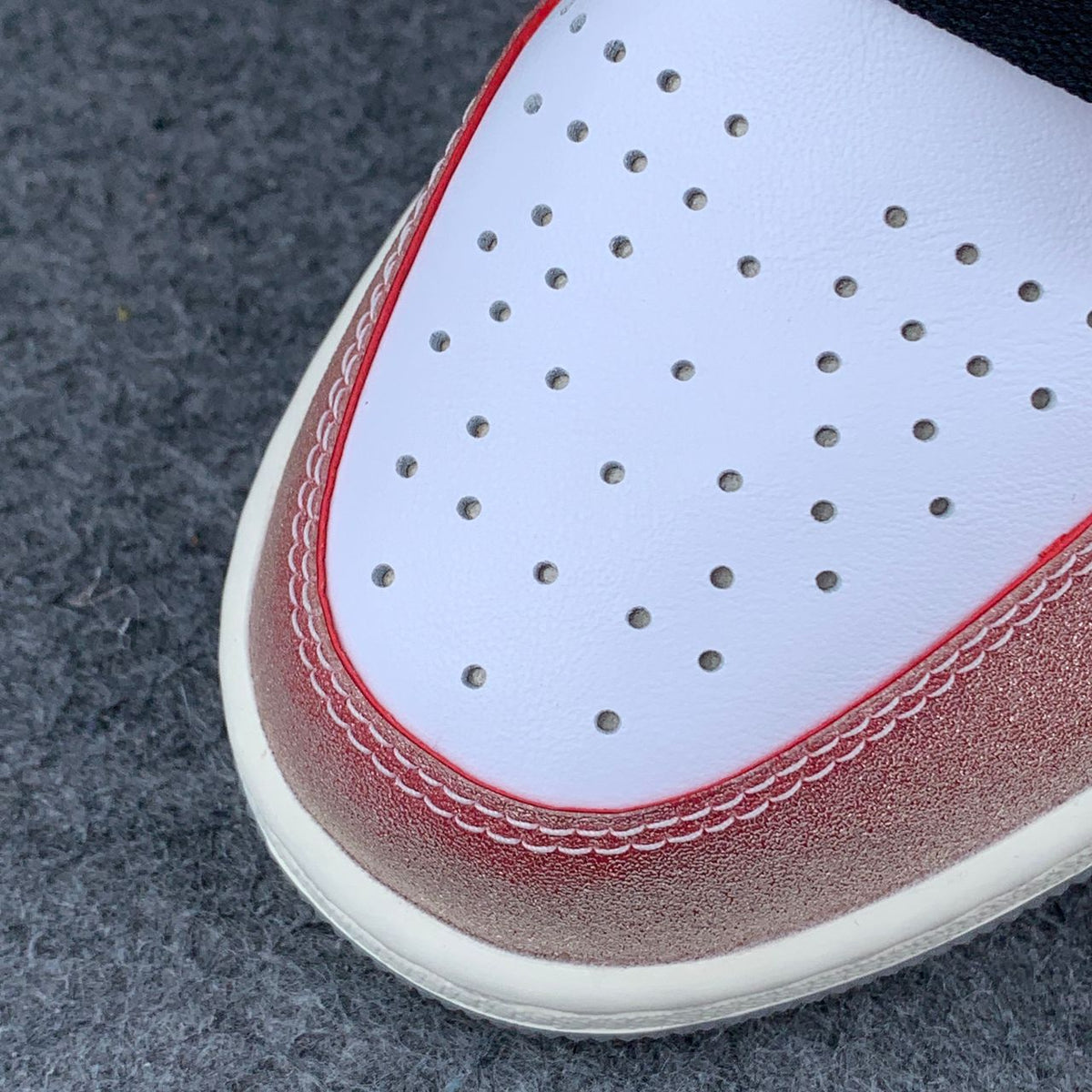 Trophy Room x Air Jordan 1 High OG SP 'Chicago'
