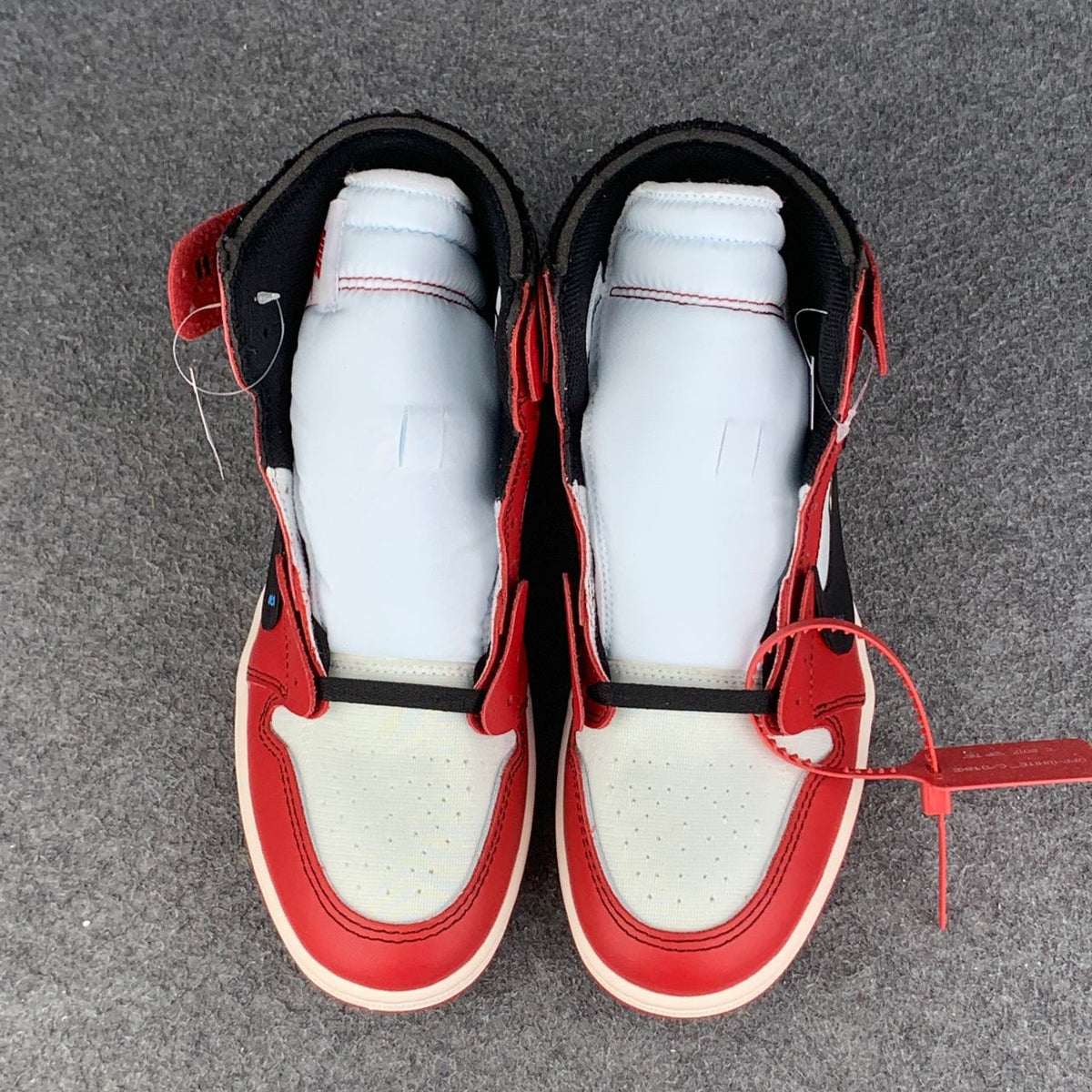 Off-White x Air Jordan 1 Retro High OG 'Chicago'