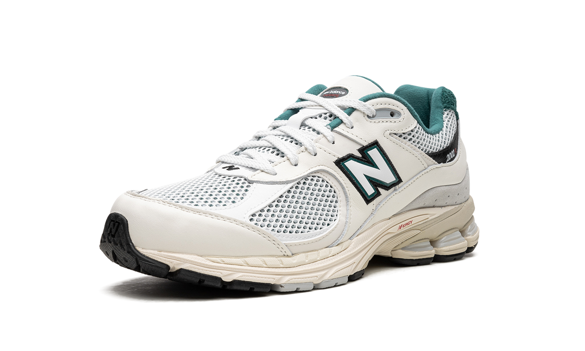 2002R "Sea Salt/Vintage Teal" M2002RVD