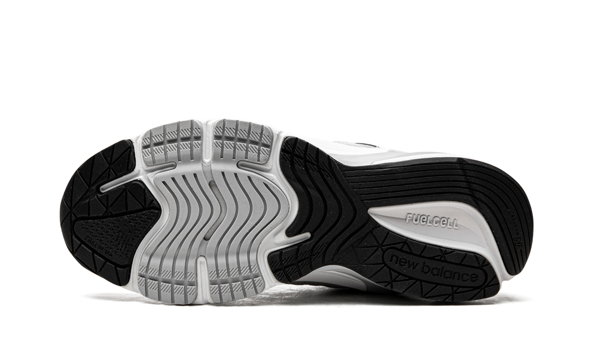 990v6 "Grey" M990GL6