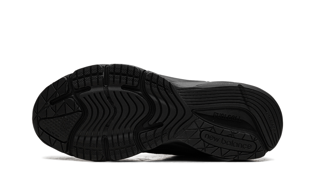 990 v6 "Triple Black" U990BB6