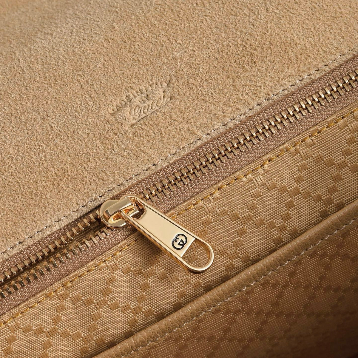 Gucci Generation GG Paparazzo Large Top Handle Bag-875018