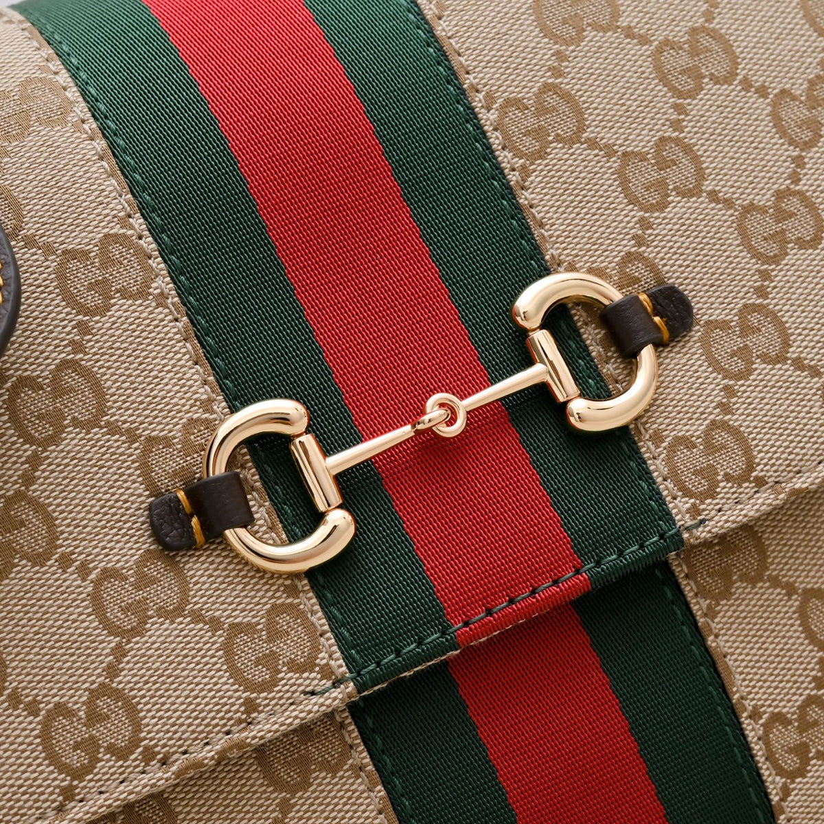 GUCCI GG Paparazzo Medium Top Handle Bag-875018