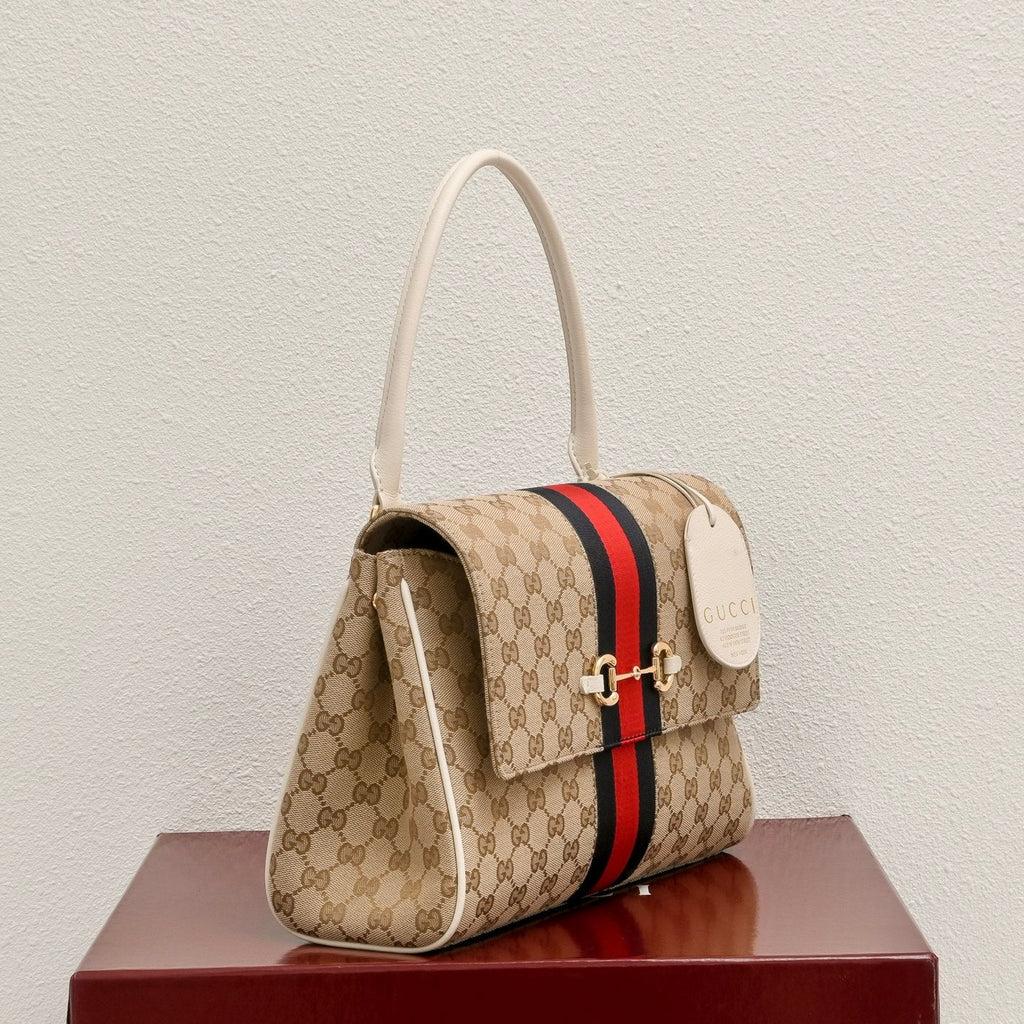 GUCCI GG Paparazzo Medium Shoulder Bag-875018