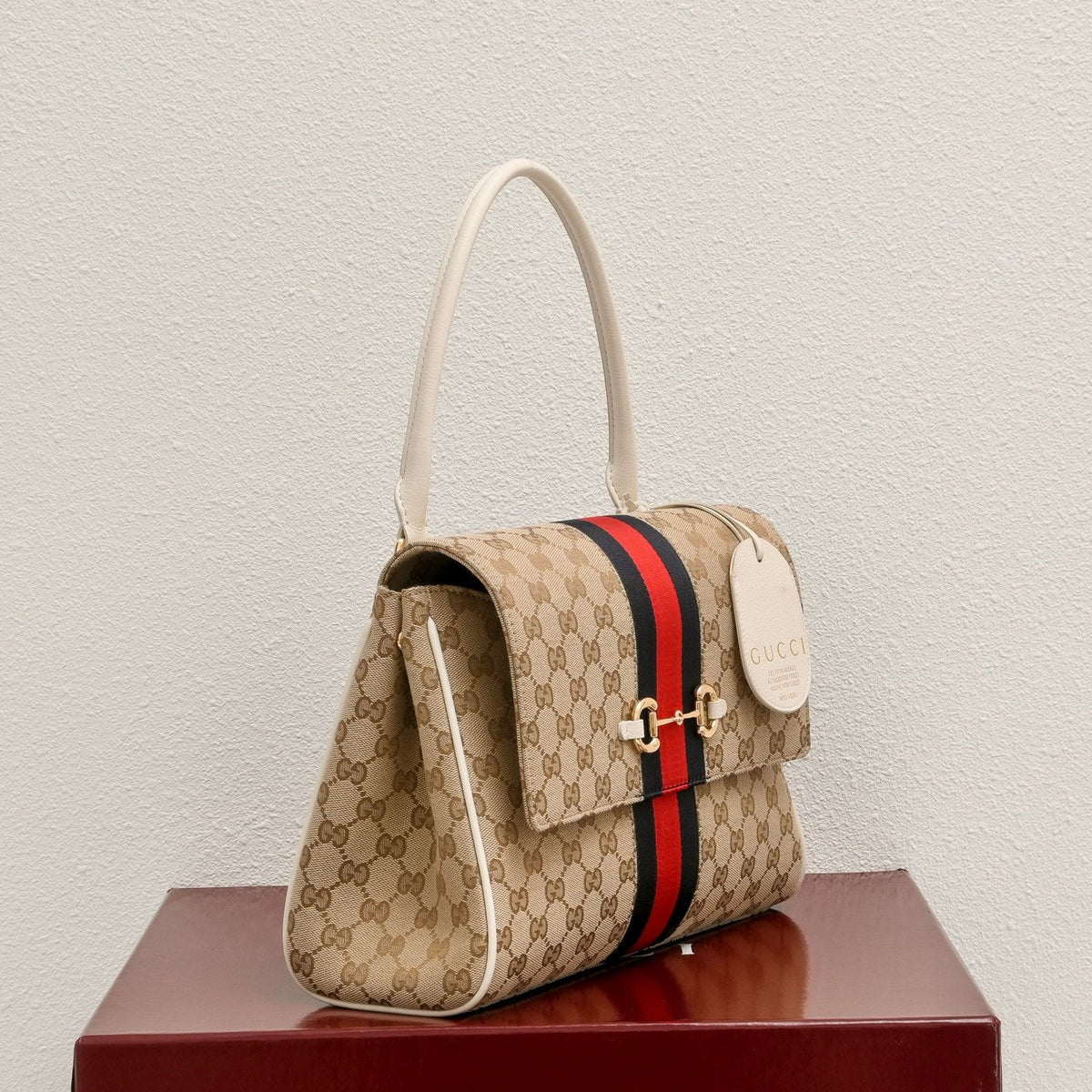 GUCCI GG Paparazzo Medium Shoulder Bag-875018