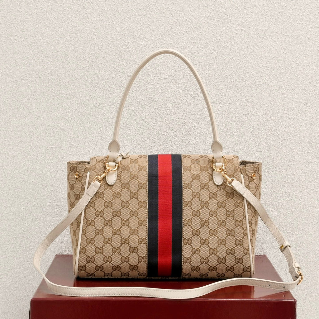 GUCCI GG Paparazzo Medium Shoulder Bag-875018