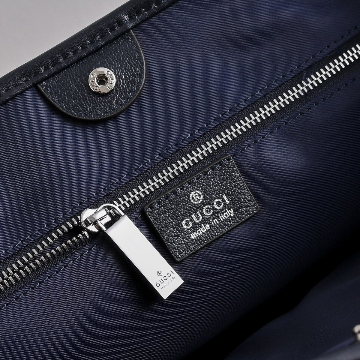 GUCCI Generation Gucci GG Denim Small Tote Bag-875236