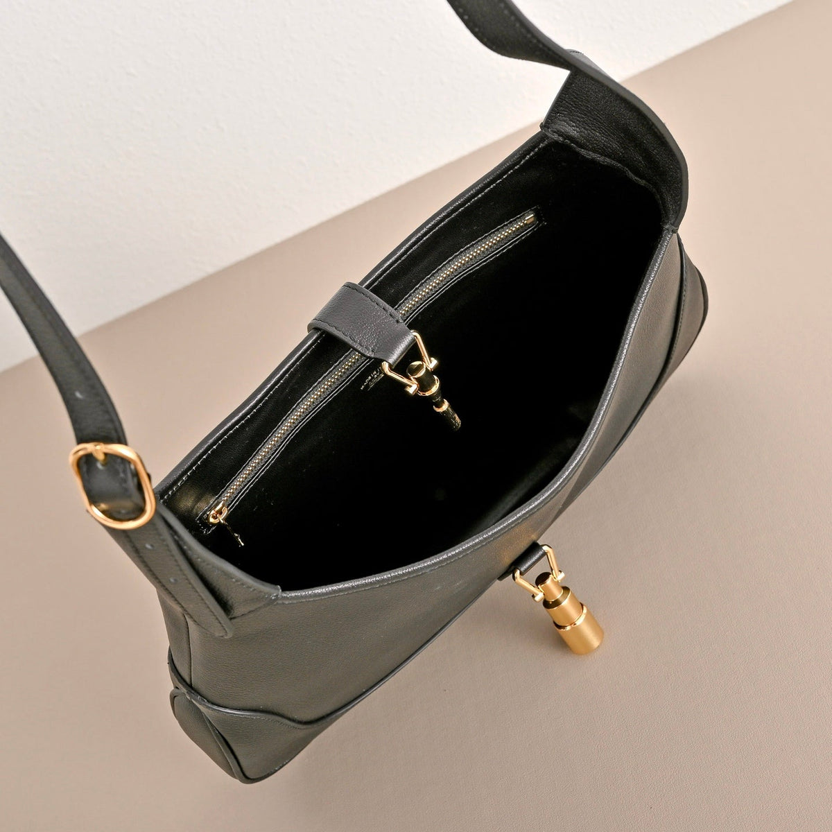 GUCCI Jackie 1961 GG Monogram Shoulder Bag-863136