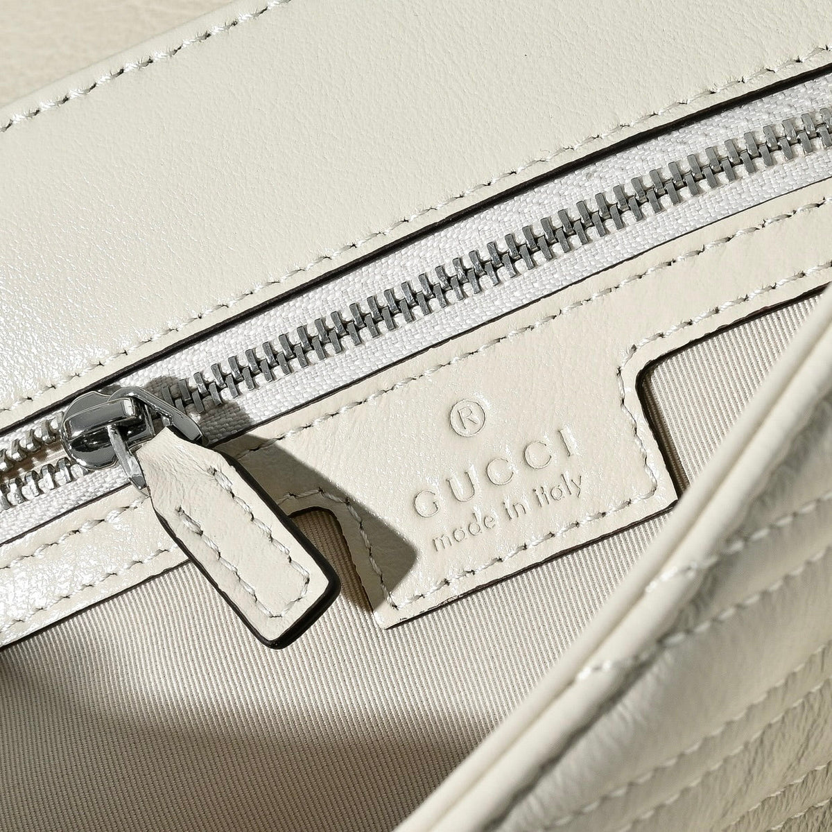 Gucci GG Marmont Pleated Calfskin Shoulder Bag-850676
