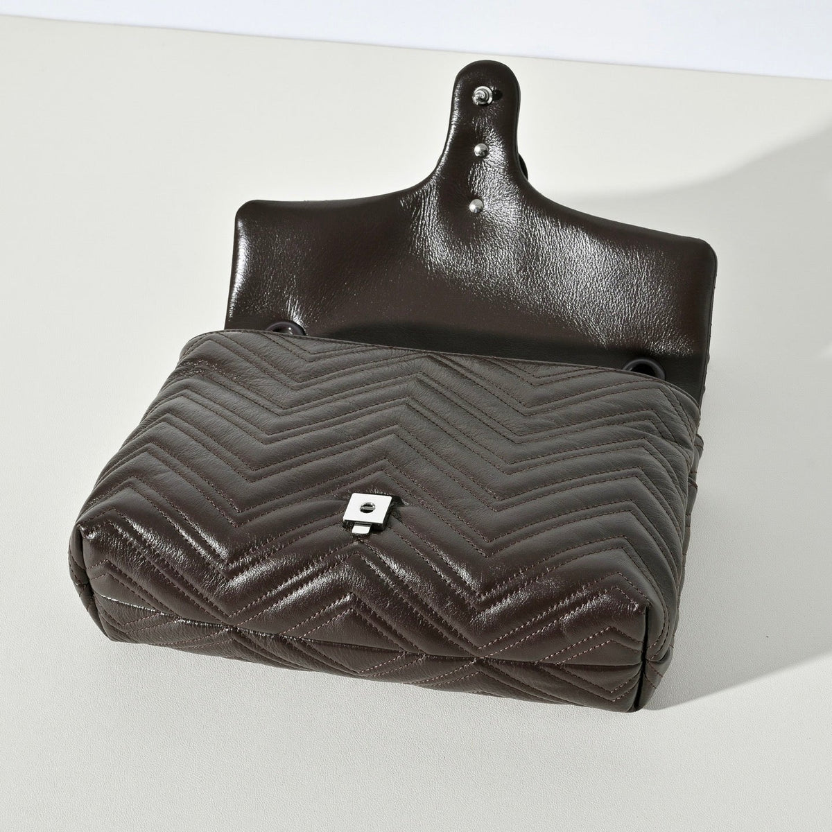 Gucci GG Marmont Pleated Calfskin Shoulder Bag-850676
