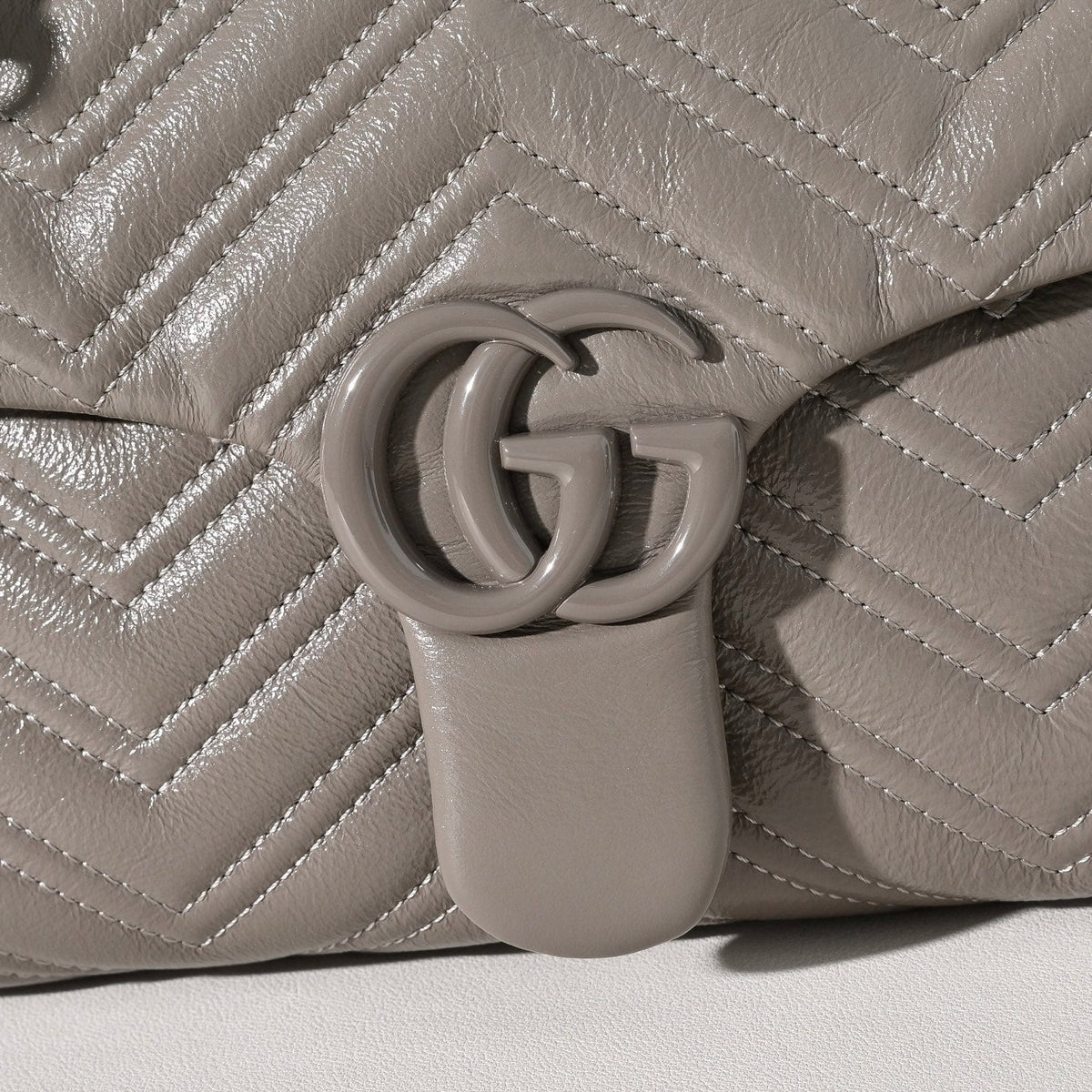 Gucci GG Marmont Pleated Calfskin Shoulder Bag-850676