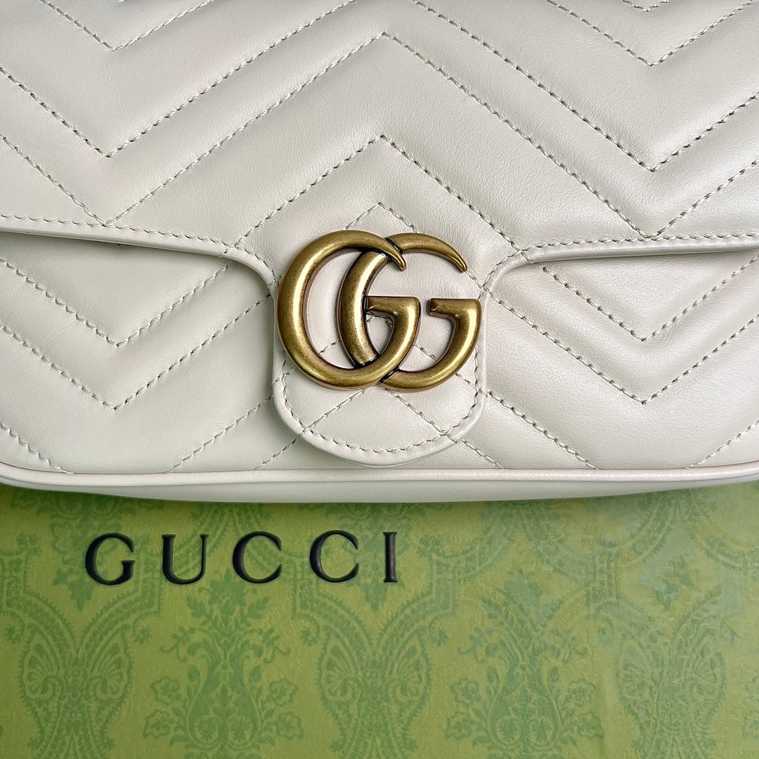 Gucci GG Marmont Mini Chain Wallet Bag-751526