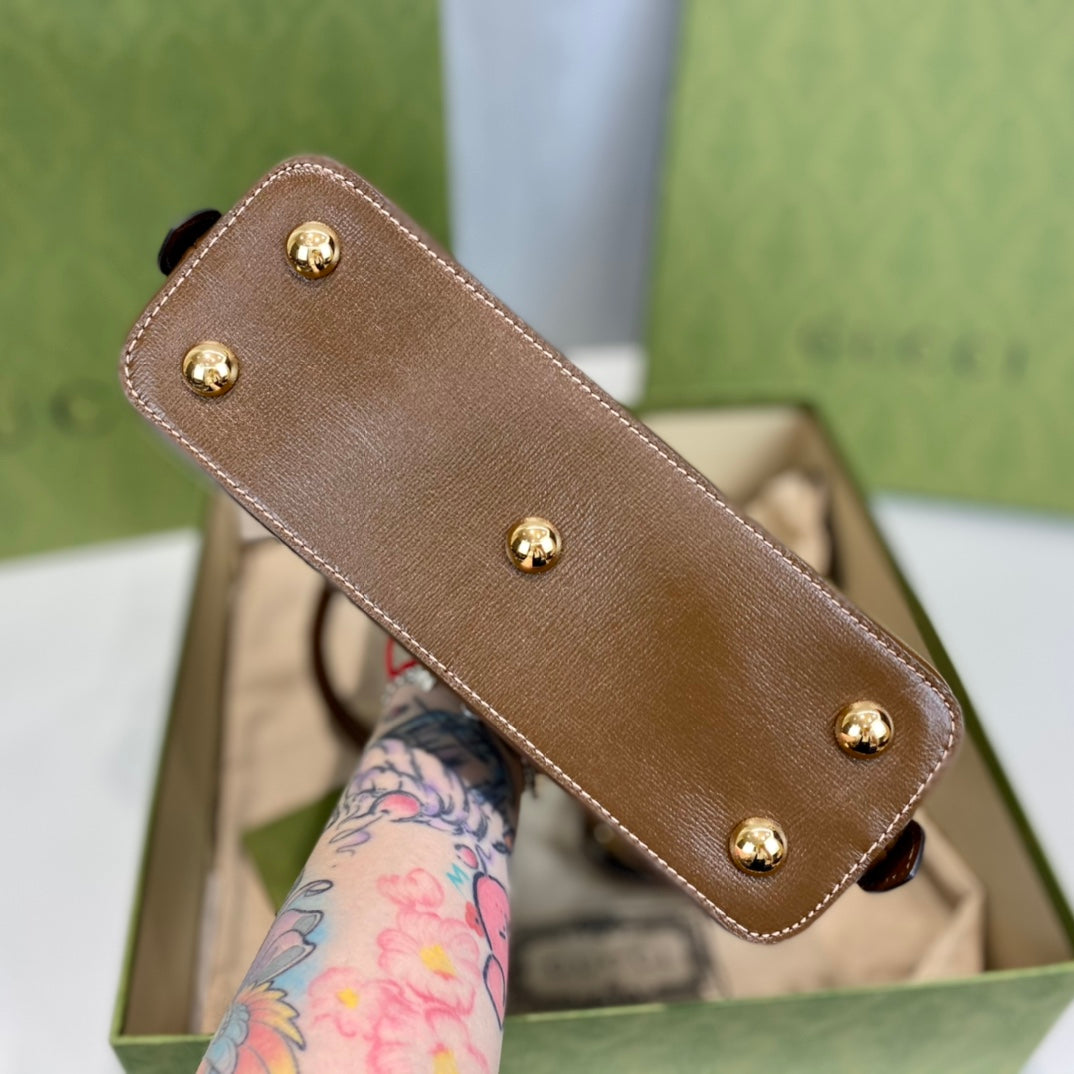 Gucci 1955 Horsebit Shell Shoulder Bag-621220
