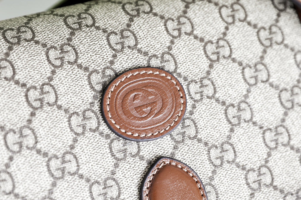 Gucci GG Retro Messenger Bag-671620