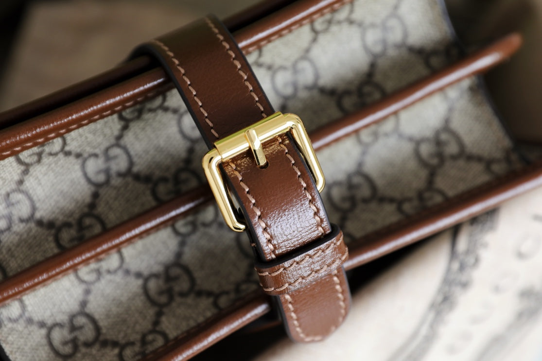 Gucci GG Retro Messenger Bag-671620