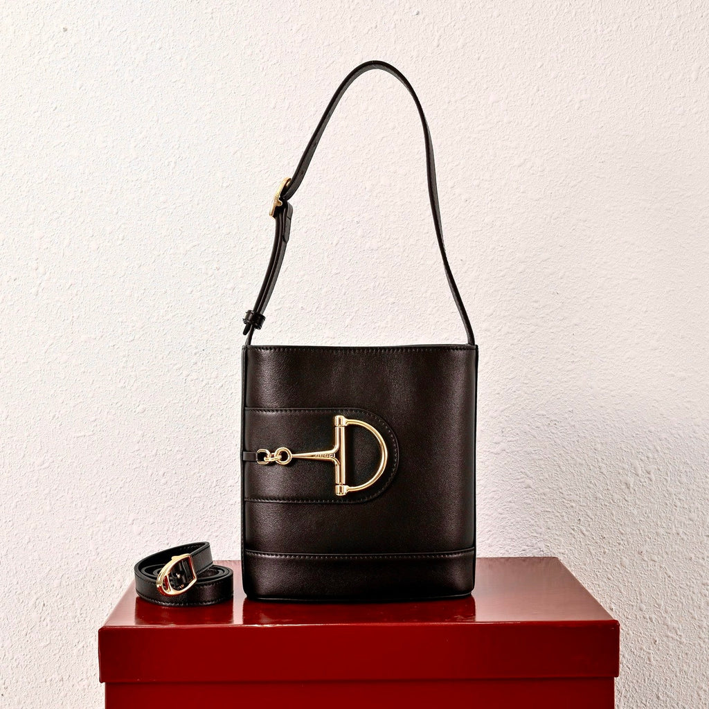 Gucci 73 Series Horsebit Bucket Bag-833665