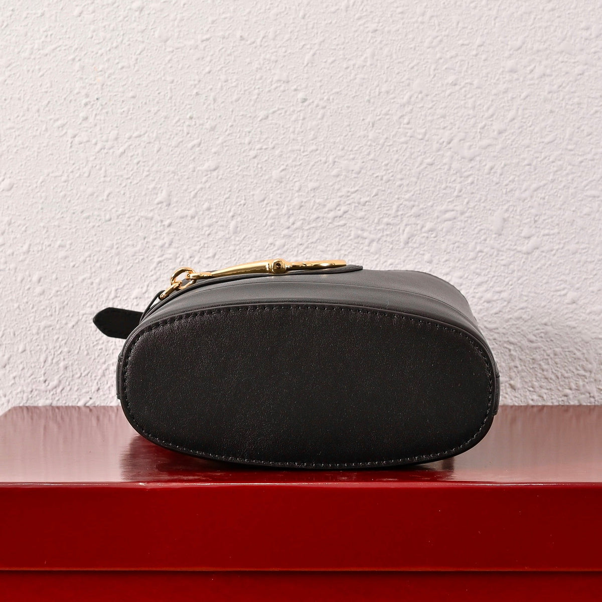 Gucci 73 Series Horsebit Bucket Bag-833665