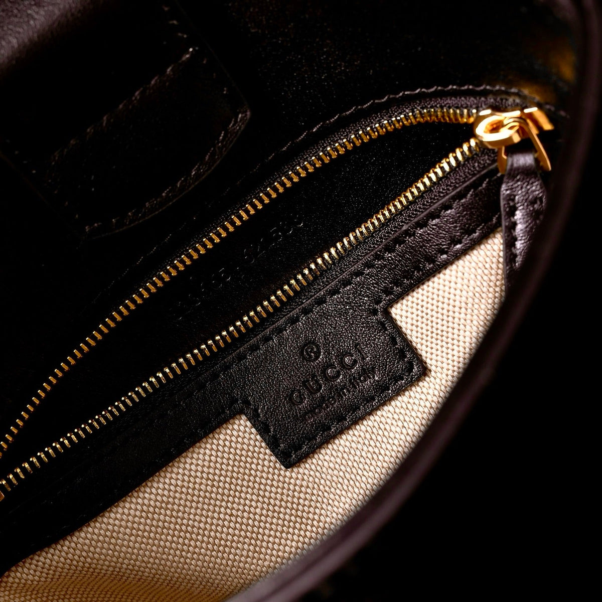 Gucci 73 Series Horsebit Bucket Bag-833665