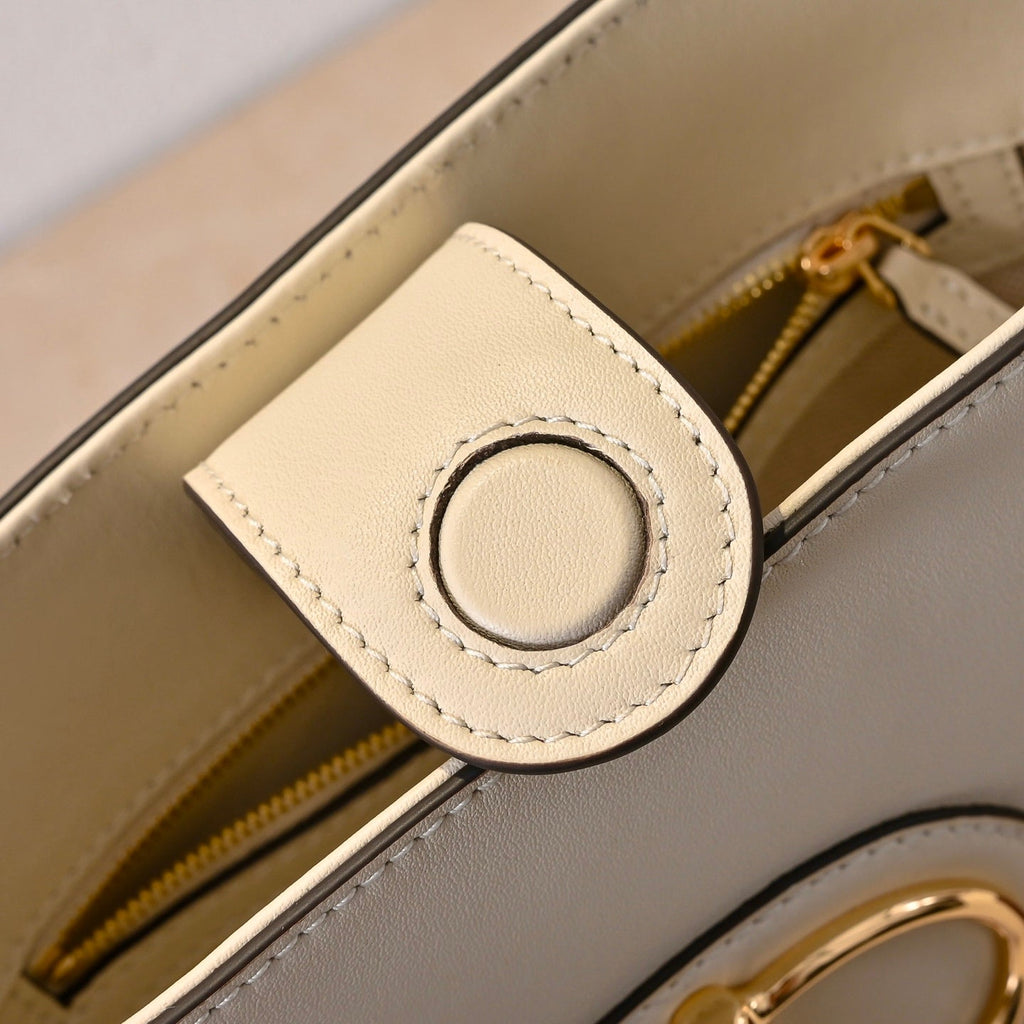 Gucci 73 Series Horsebit Bucket Bag-833665