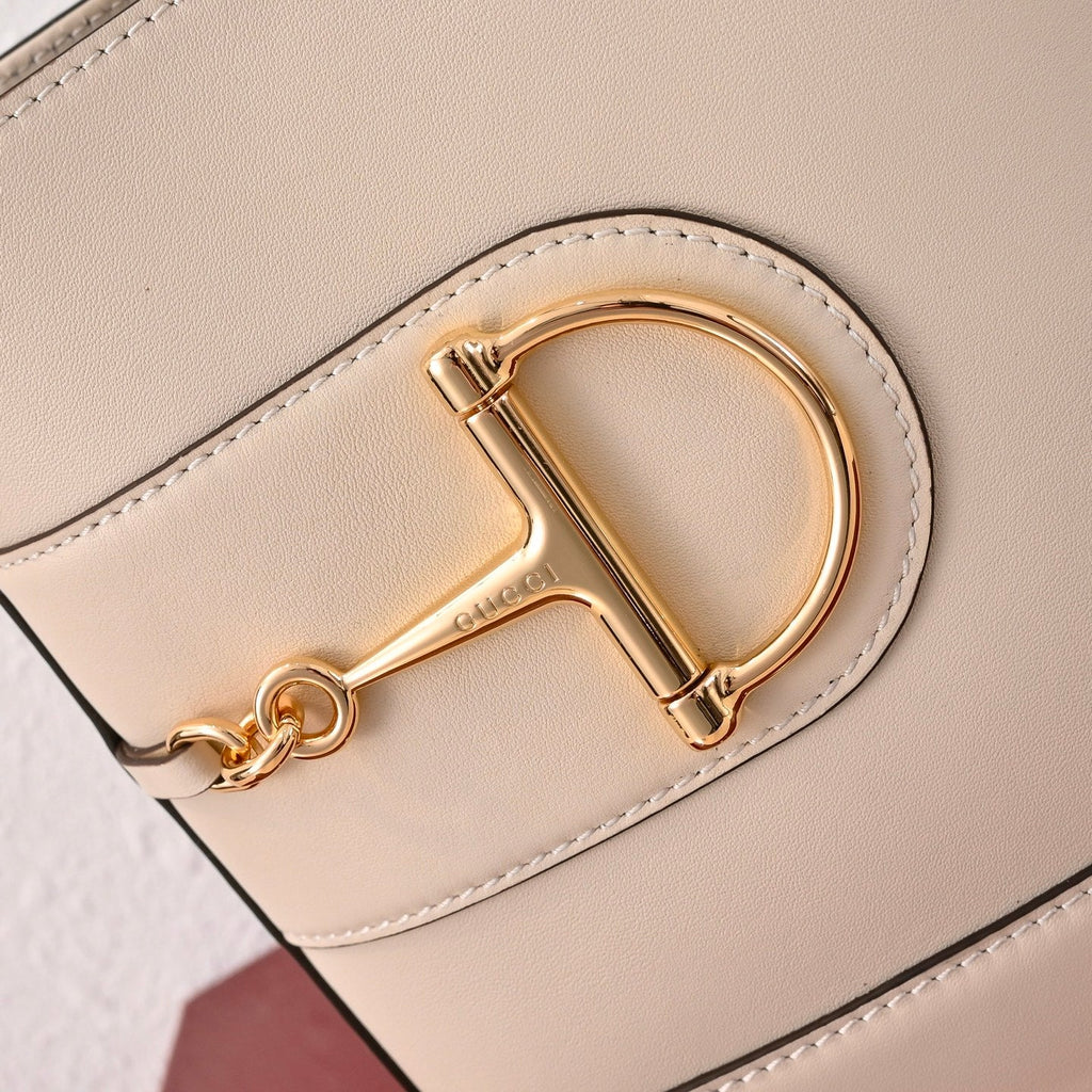 Gucci 73 Series Horsebit Bucket Bag-833665
