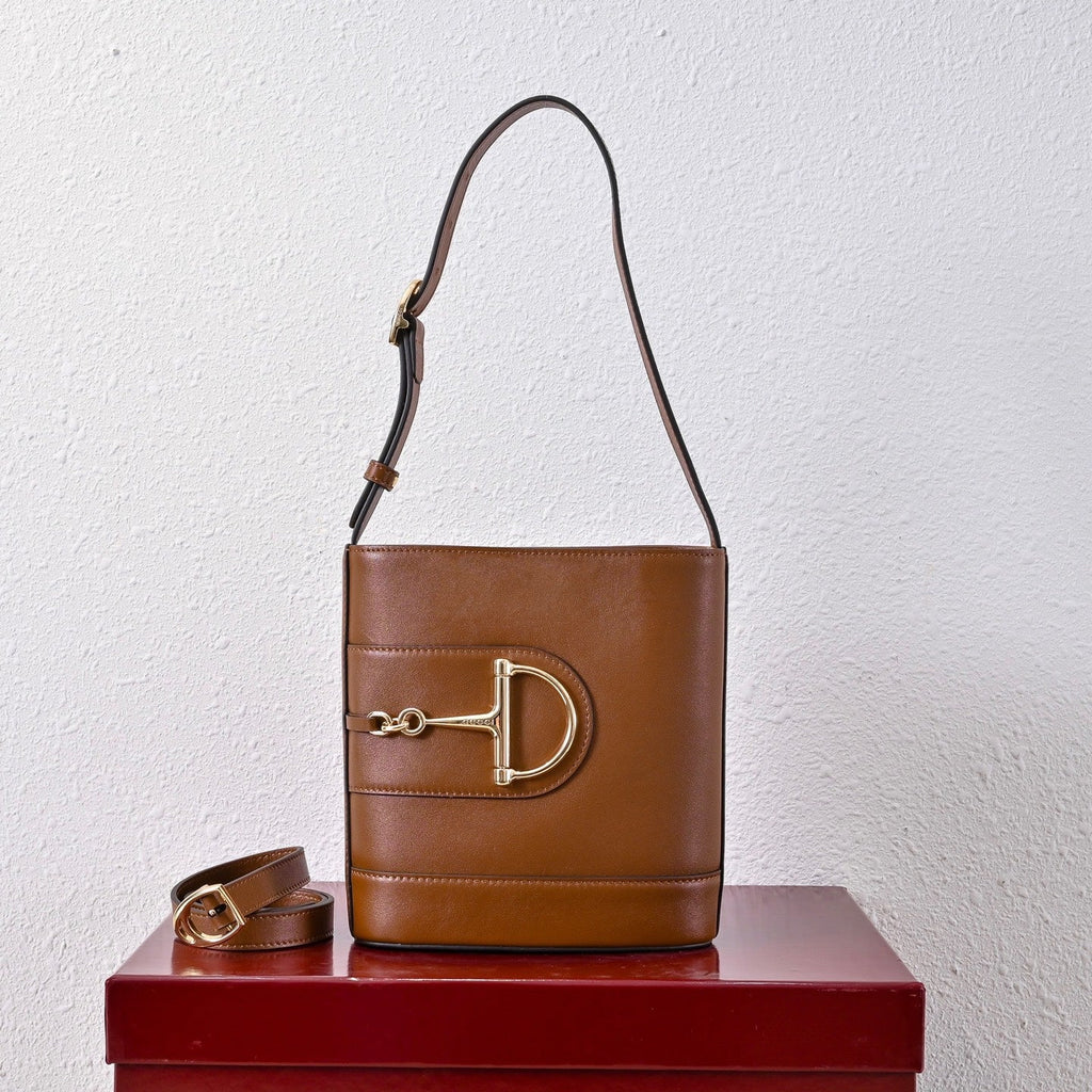 Gucci 73 Series Horsebit Bucket Bag-833665