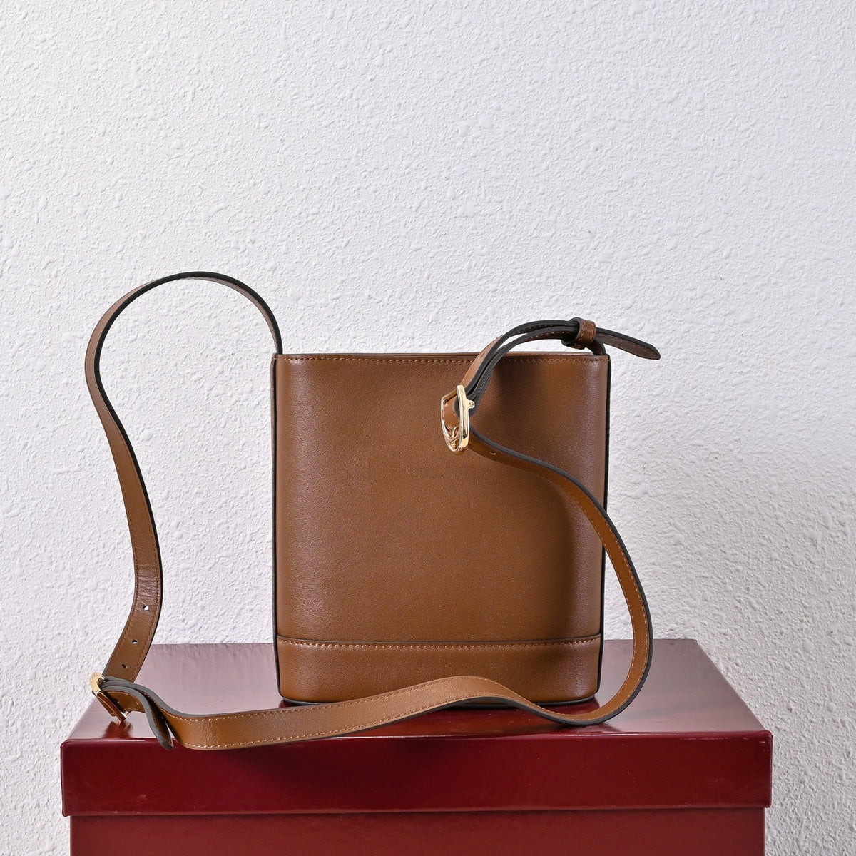 Gucci 73 Series Horsebit Bucket Bag-833665