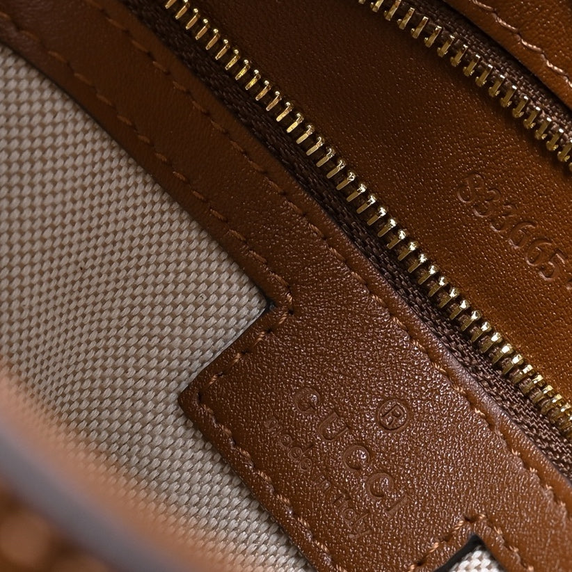 Gucci 73 Series Horsebit Bucket Bag-833665