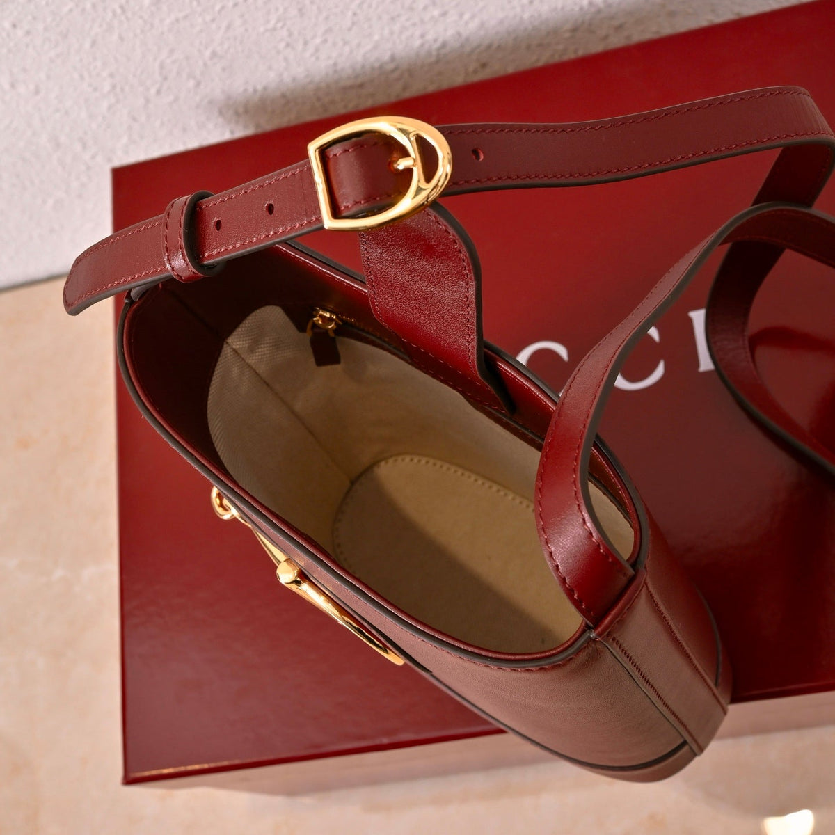 Gucci 73 Series Horsebit Bucket Bag-833665