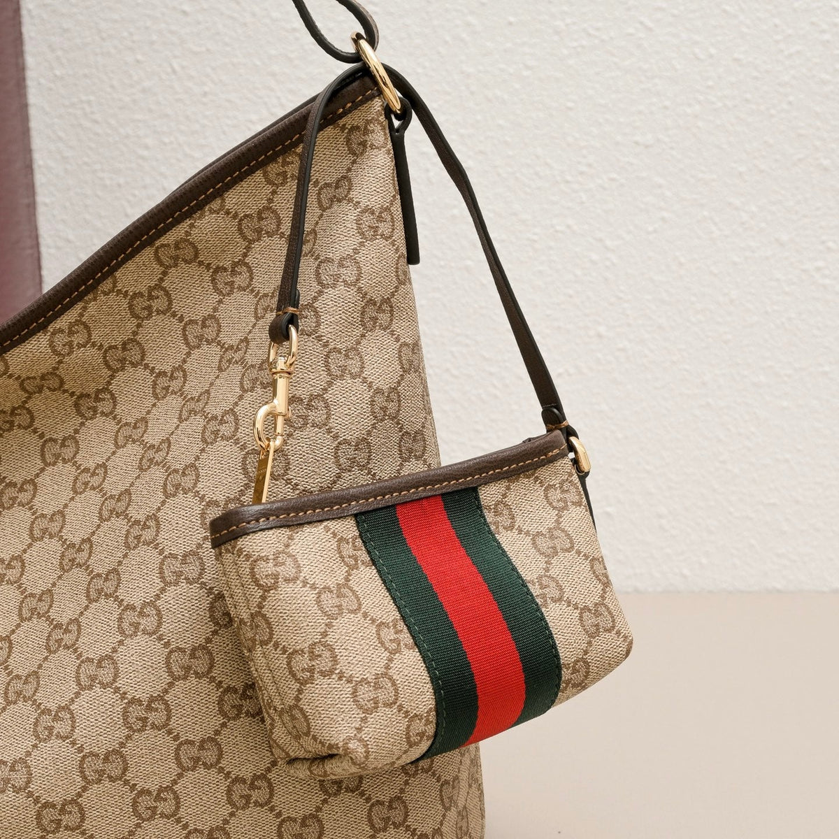 Gucci Essence Hobo Shoulder Bag-A008NS