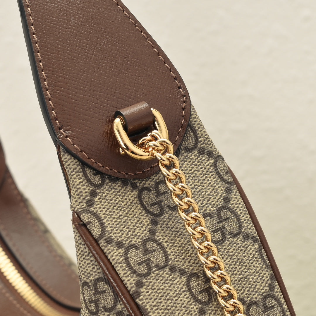Gucci GG Retro Half Moon Bag-726843