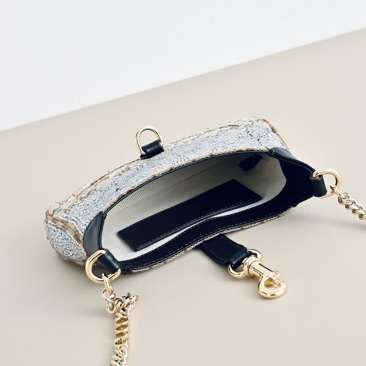 Gucci Jackie 1961 GG Supreme Mini Shoulder Bag-782889