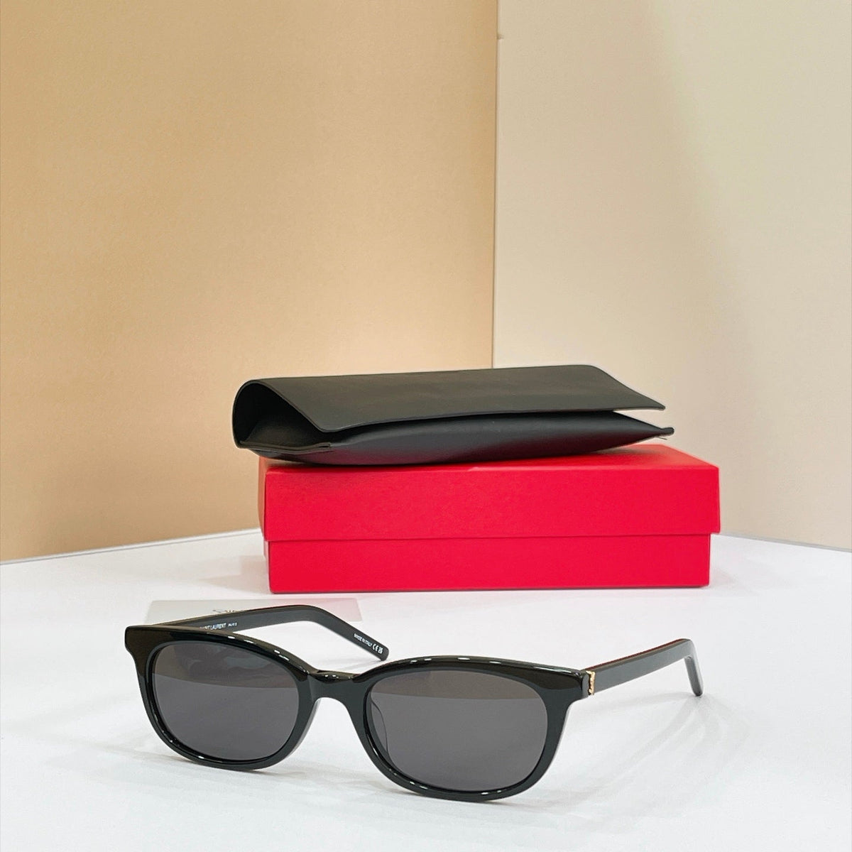 Saint Laurent Sunglasses – SLM160